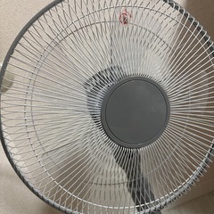 8/26まで 扇風機 新品未使用 グレーの画像