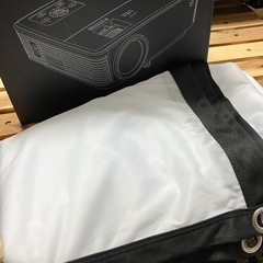 美品 プロジェクター LCD USB HDMI Wi-Fi iPhone Androidの画像