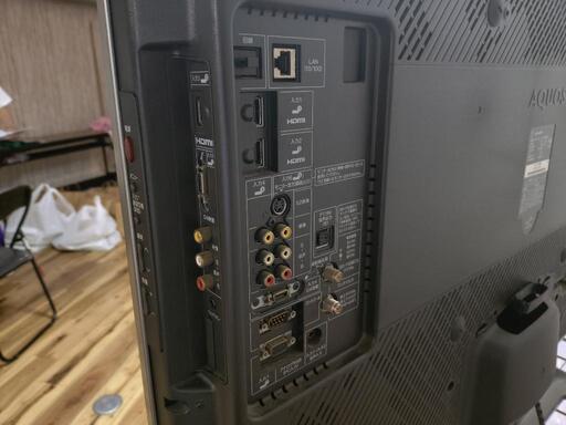 37インチ液晶テレビシャープ (バム) 勾当台公園のテレビ《液晶