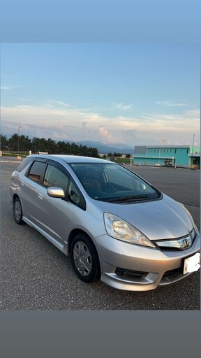 ホンダ フィット シャトル 2011年式 (車検: 08年7月)