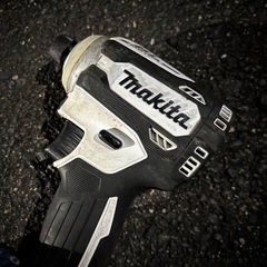 マキタ makita 充電式インパクトドライバ TD171Dの画像