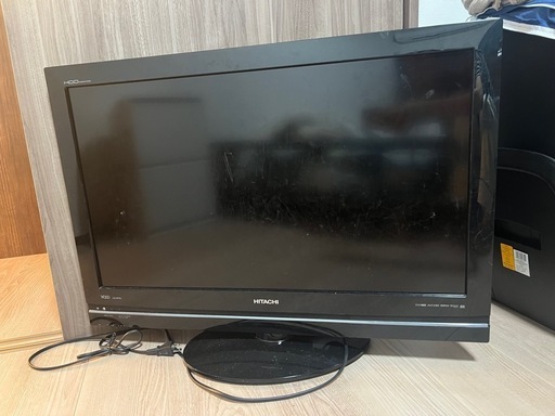 テレビ32型とテレビ台 (渡邊 しより) 七ツ屋のテレビ《液晶