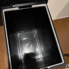 2段ゴミ箱の画像