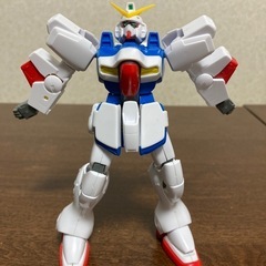 組立済みガンダムの画像