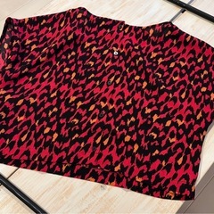 希少品！H&M ヒョウ柄トップスの画像