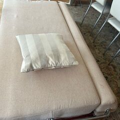 ソファーベッド　優しい色合いが部屋になじみやすいですの画像