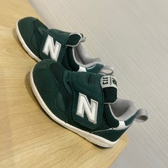 ニューバランス子供靴の画像