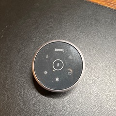 昇降デスク、モニター付きの画像