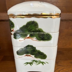 昭和初期　有田焼（寿山窯）陶磁器製　四段重箱　の画像