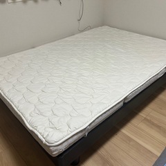 セミダブルベッドの画像