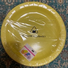 〈未使用〉プラスティックストロー、スプーン、フォーク、皿の画像
