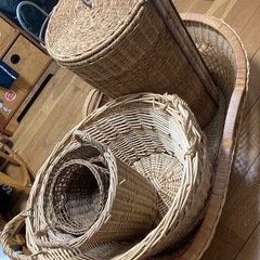 ラタン 籠 椅子 棚 入れ物 バスケット　いろいろ まとめての画像