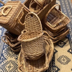 ラタン 籠 椅子 棚 入れ物 バスケット　いろいろ まとめての画像