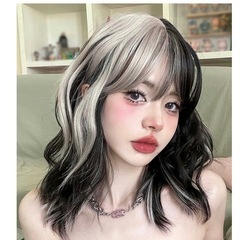 セミロング　レディース ウィッグ 金色　ブラック　ダブルカラー　コスプレの画像