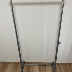 ハンガーラックの画像