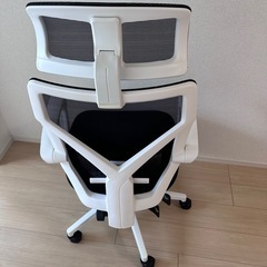 オフィスチェア リクライニング フットレスト付 ランバーサポート付 ロッキング機能 ハイバック 肘付き 高さ調節 メッシュ チェア 椅子の画像