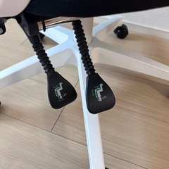 オフィスチェア リクライニング フットレスト付 ランバーサポート付 ロッキング機能 ハイバック 肘付き 高さ調節 メッシュ チェア 椅子の画像