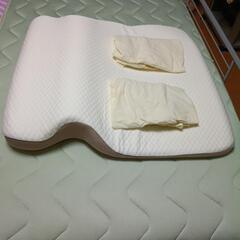 イオン　ホームコーディ　枕　まるごと支えるマットレスピロー　専用カバー付きの画像