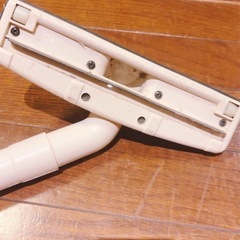 マキタの掃除機（HANDY　VAC　4071D　7.2v） マキタの充電器（DC1439） のセットです。の画像