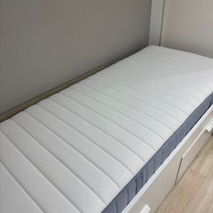 IKEAダブル ポケットコイルマットレス ヴァレヴォーグの画像