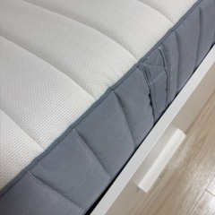 IKEAダブル ポケットコイルマットレス ヴァレヴォーグの画像