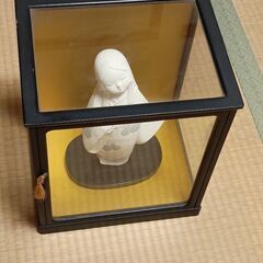 博多人形 松尾文夫作 のぎく陶器製ガラスケース付の画像
