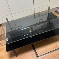 ガラステーブル　テーブルの画像