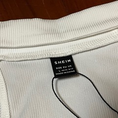 SHEINトップの画像