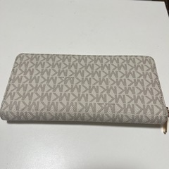 マイケルコース長財布の画像