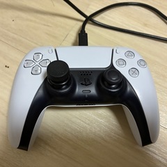 PS5 本体＋付属品1式の画像