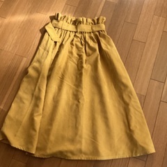 🌻 濃いめの黄色　スカート　Mサイズ🌻の画像