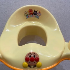 アンパンマンの補助便座ステップ付きトイトレの画像