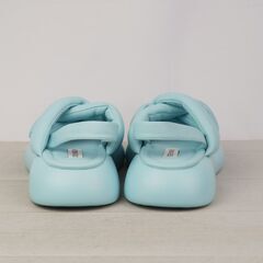 良品　STEVE MADDEN 厚底パフィーストラップサンダル 22.5cmの画像