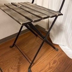 ベランダ用　机　椅子2脚の画像