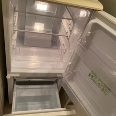 【9月まで】SHARP 冷蔵庫　動作確認済みの画像