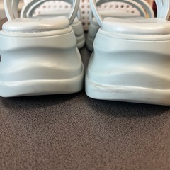 サンダル（厚底）の画像