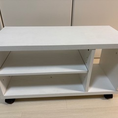 テレビボードの画像