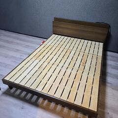ダブルベッドの画像