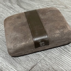 GIVENCHY カフスとネクタイピンセットの画像