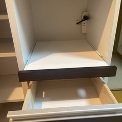 食器棚の画像