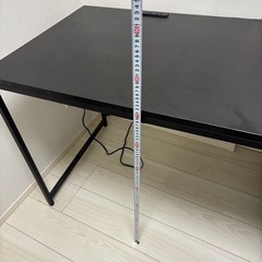 【値下げ可】デスク　サイドラック付きの画像