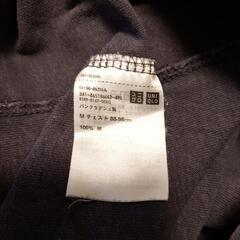ユニクロ Tシャツ　グレー Mの画像