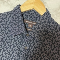 マイケルコース　メンズシャツ　Mサイズの画像