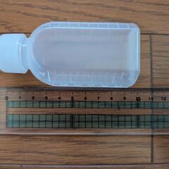 プラスチック製計量ボトル　18個セットの画像