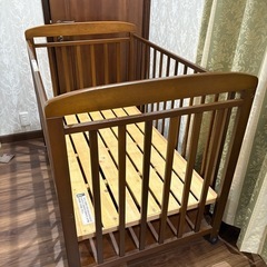 ベビーベッドの画像