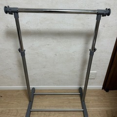 ハンガーラックの画像