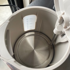 電気ポットの画像