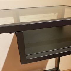 IKEA VITTSJO ガラステーブルの画像