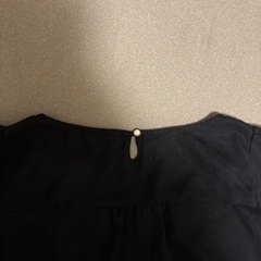 レディース　半袖黒カットソー　Mサイズ相当の画像