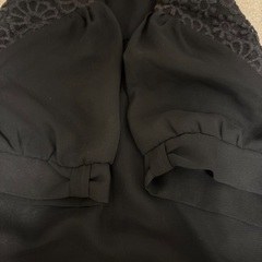 レディース　半袖黒カットソー　Mサイズ相当の画像